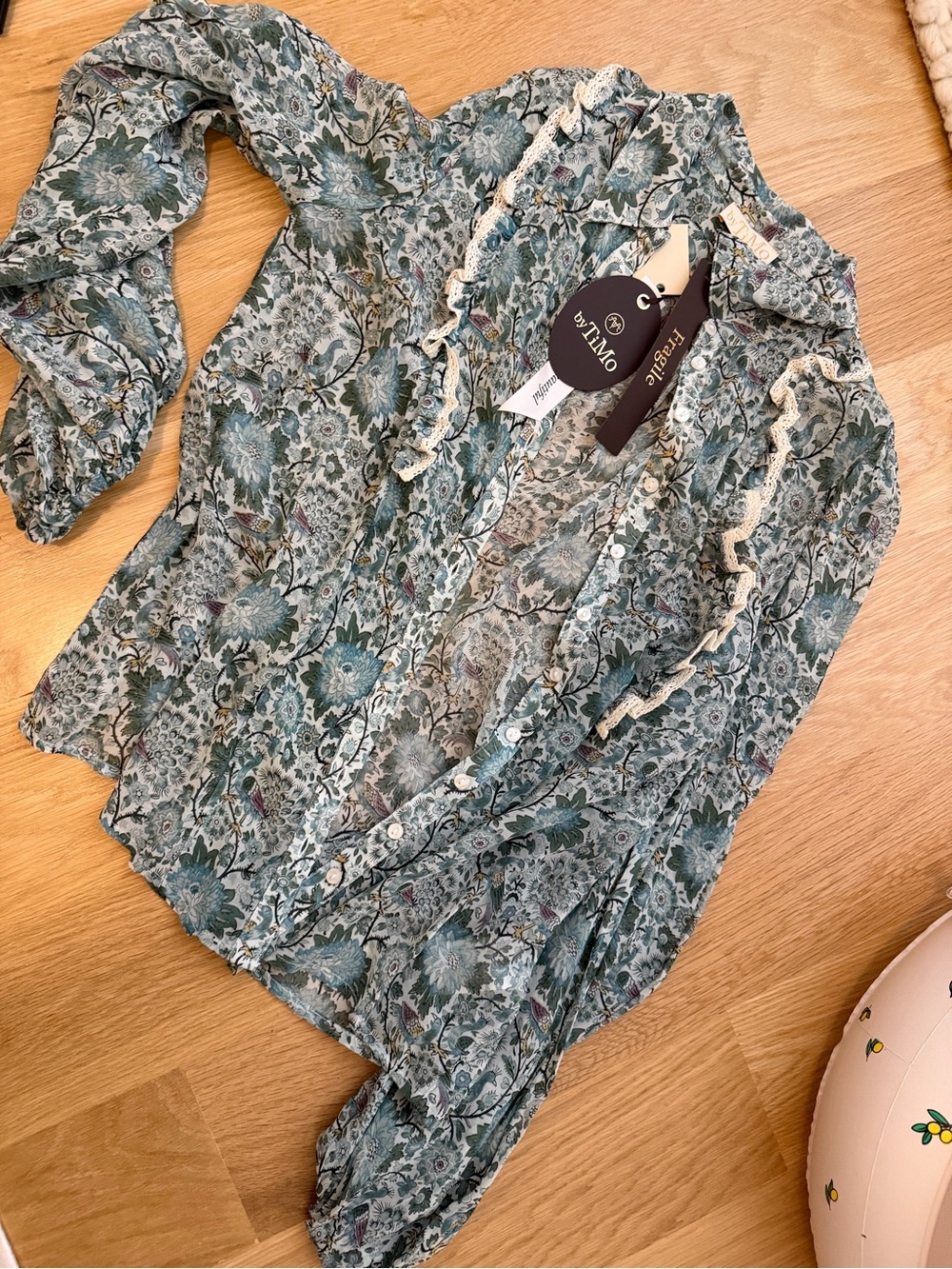 BY Timo Green Floral Ruffle Button-Front Blouse
